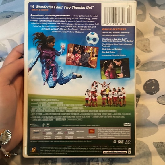 Bend it like Beckham Sports Soccer DVD Movie Disc Comedy Film - Picture 2 of 3